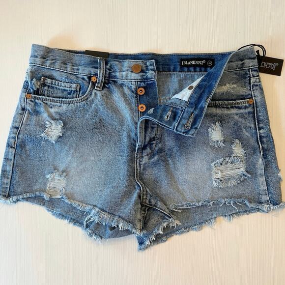 Blank NYC Distroyed Cut Off Button Fly Denim Shorts Medium Wash Women’s size 28 - Picture 10 of 10